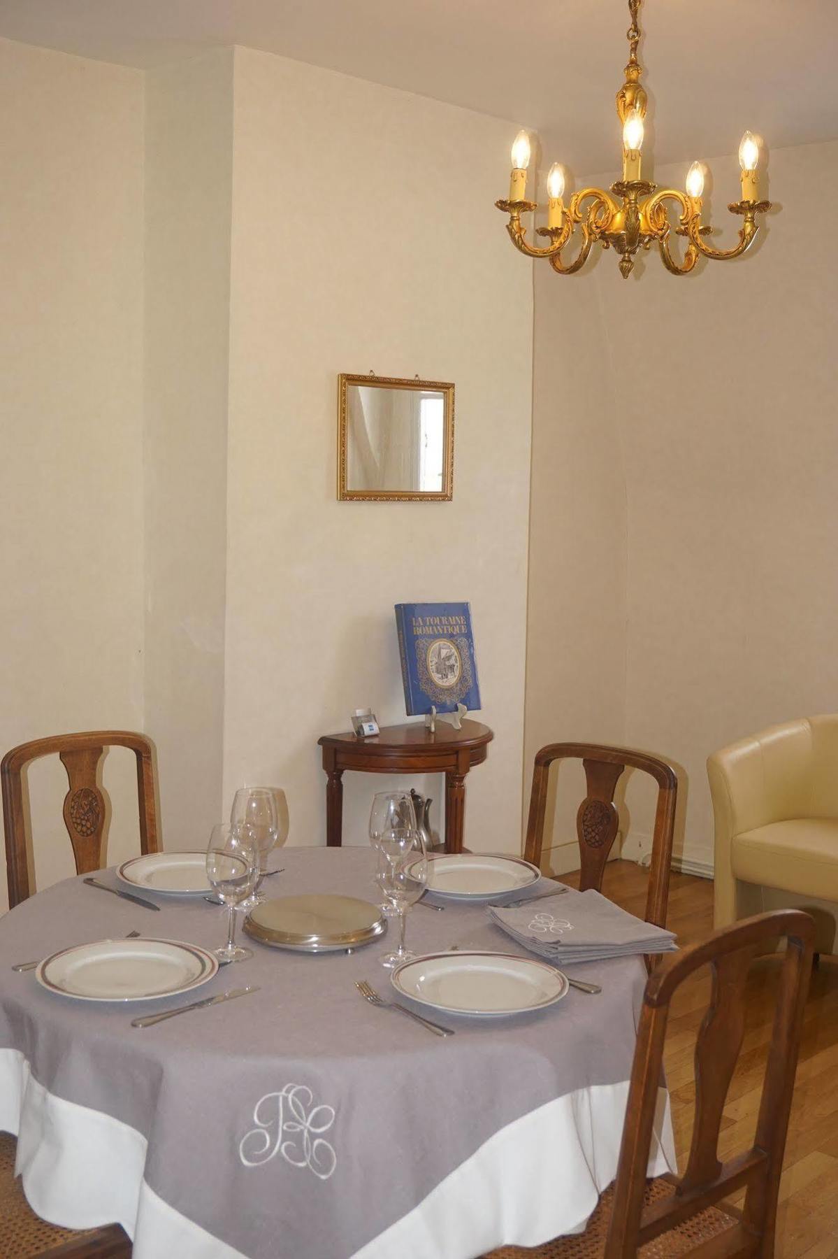 La Touraine Romantique Tours Exterior photo