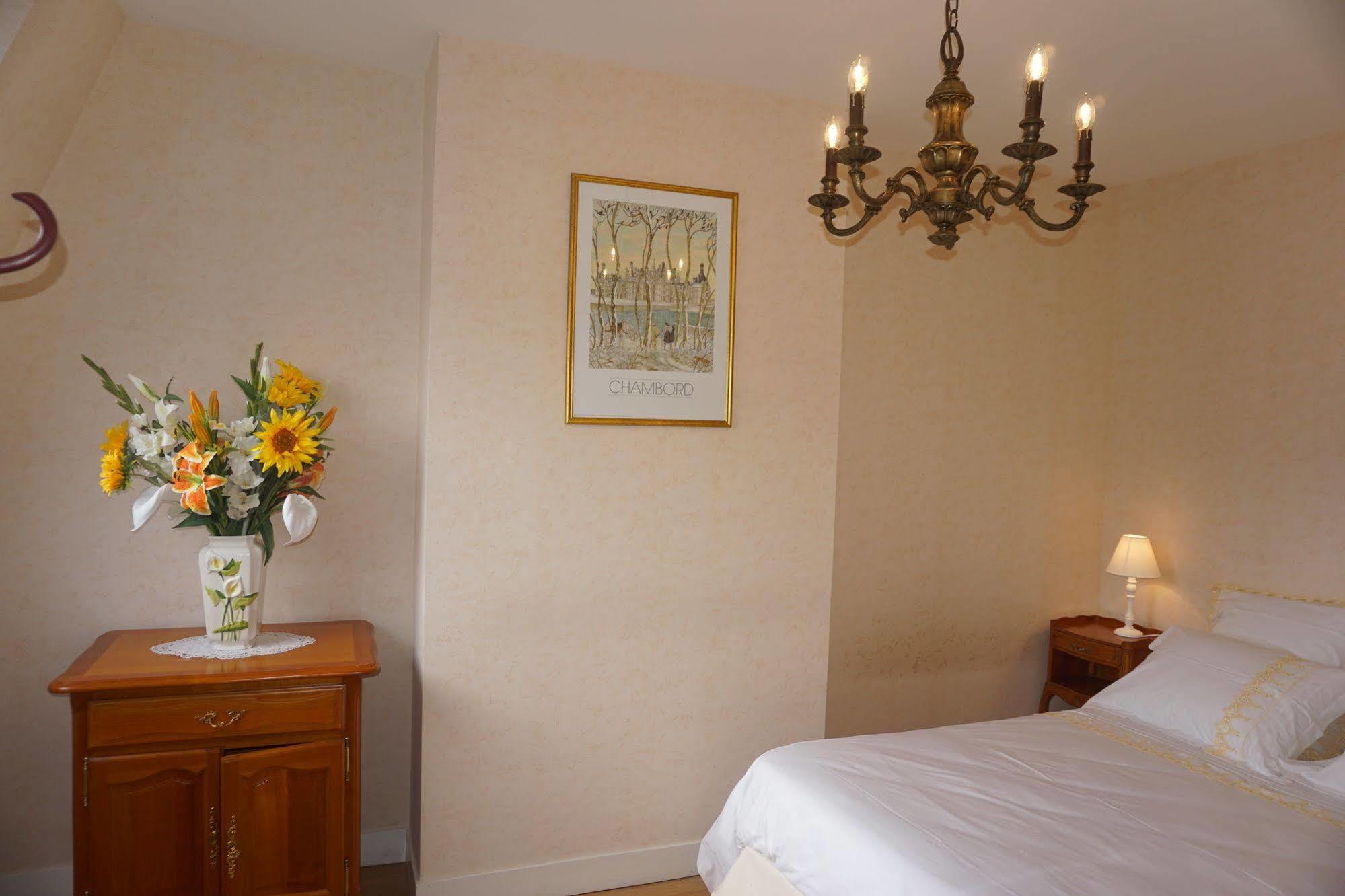 La Touraine Romantique Tours Exterior photo